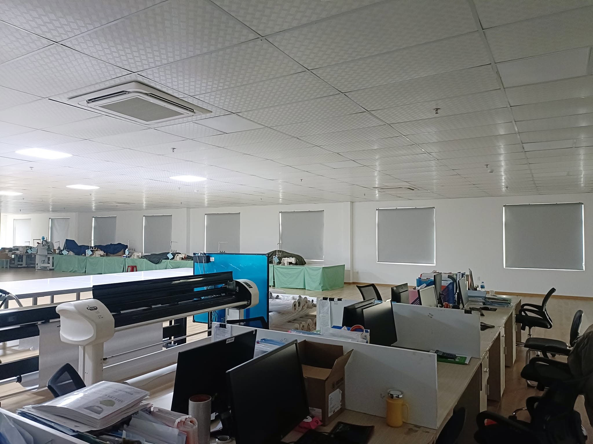 Rèm Cuốn Chống Nắng Cản Nhiệt Cao Cấp - Mẫu 07 - Hình thực tế 2