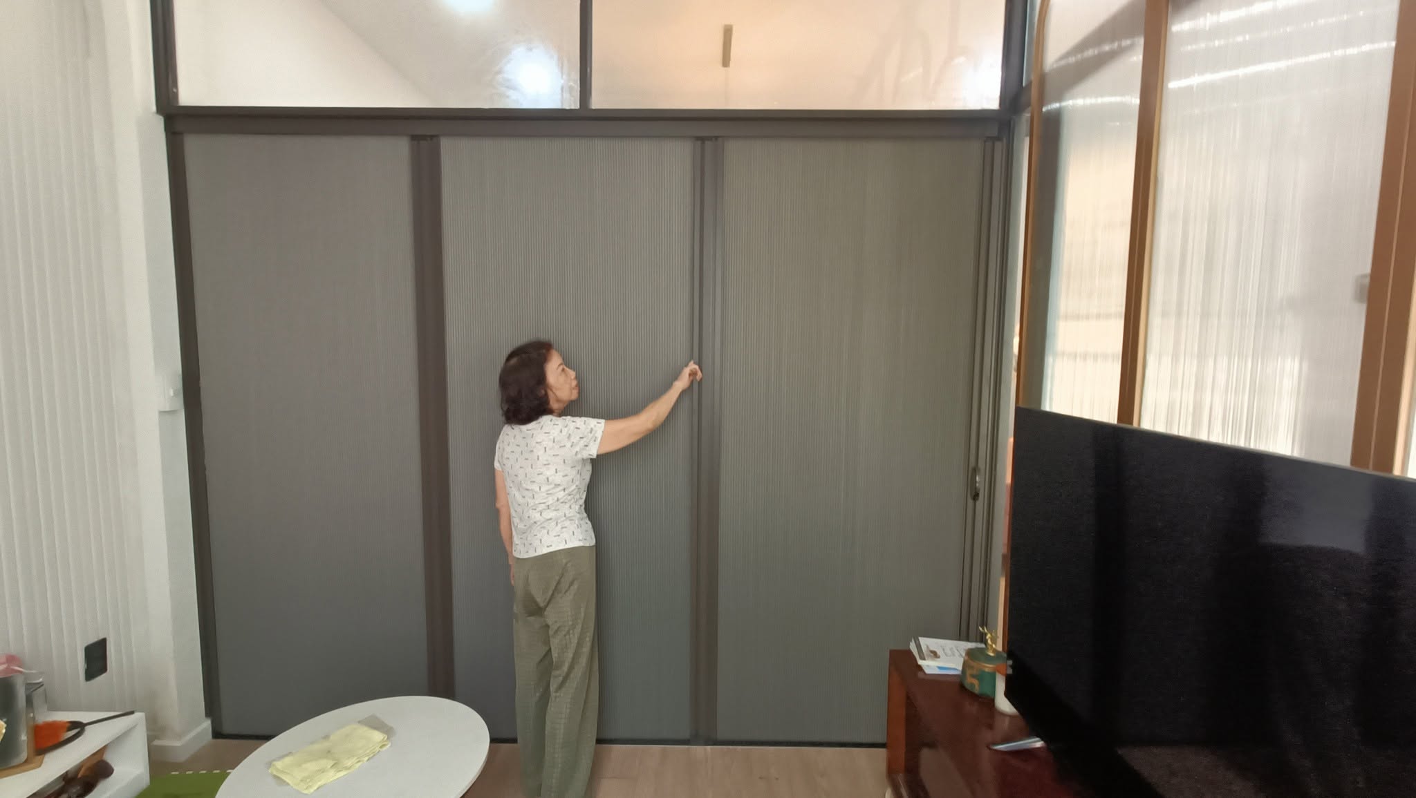 Rèm Tổ Ong Trên Kính & Vách Ngăn Điều Hòa - Mẫu 01